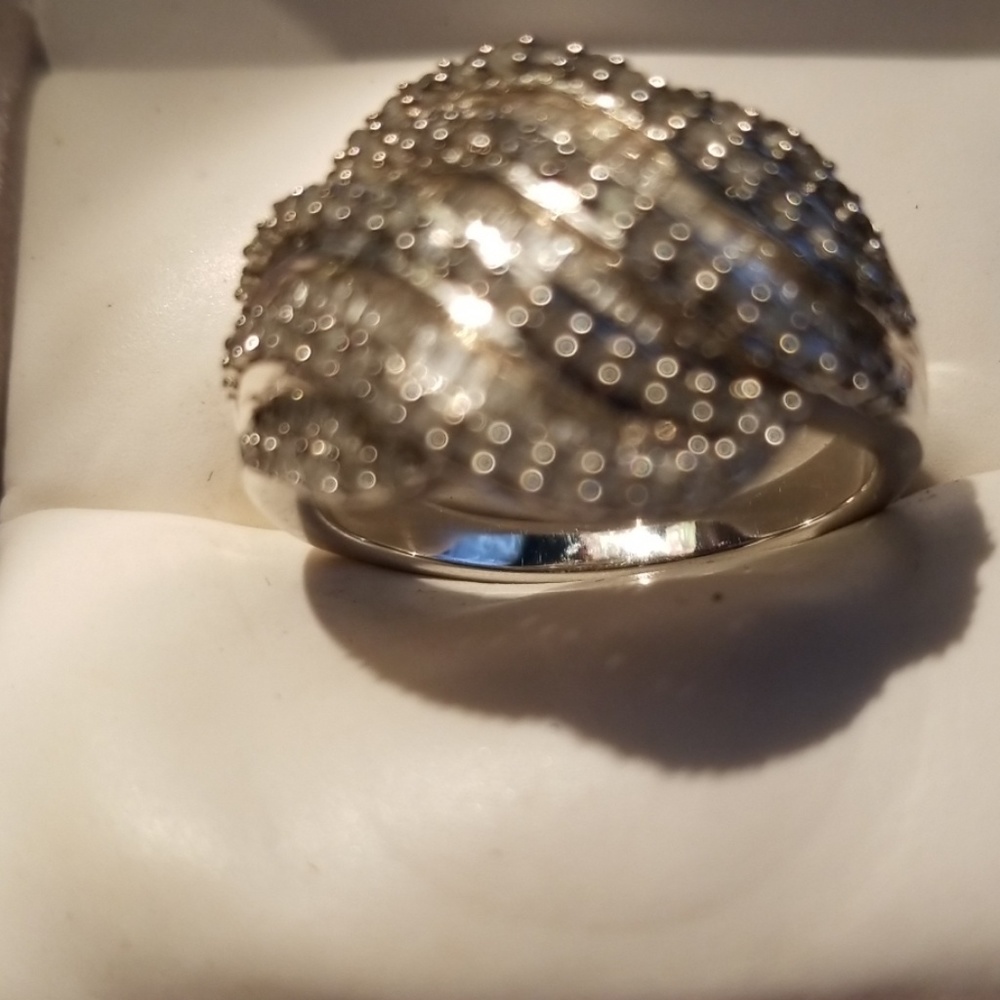Genuine diamond ring